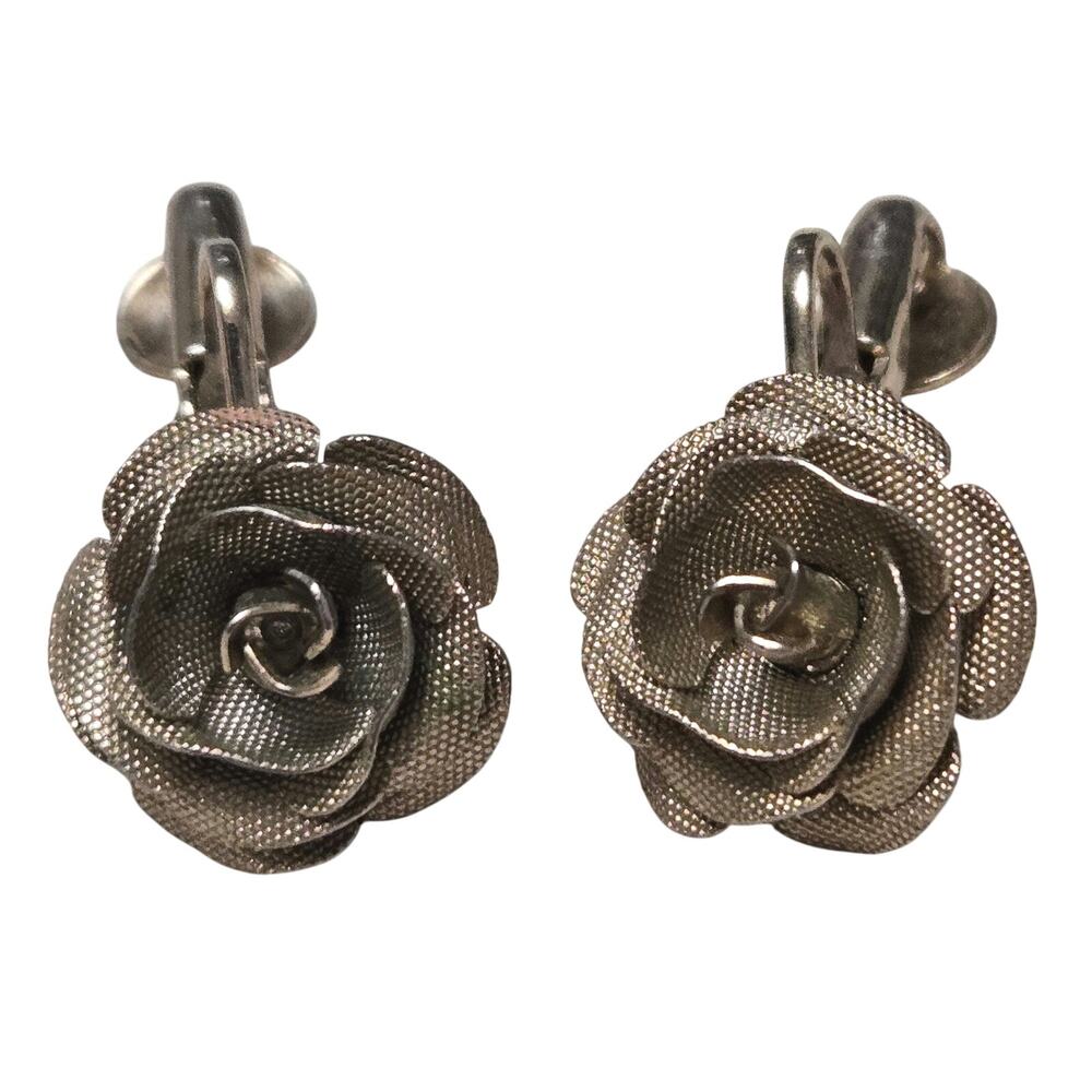 Gold Mesh Rose Clipon Earrings
